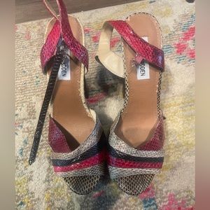 Steve Madden platform